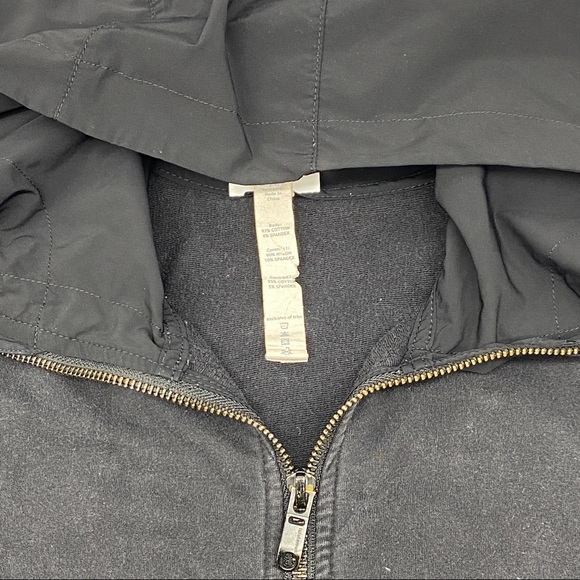 LULULEMON BLACK LIGHTWEIGHT YOGA RUNNING ZIPPER JACKET HOODIE LADIES MEDIUM - Picture 2 of 3